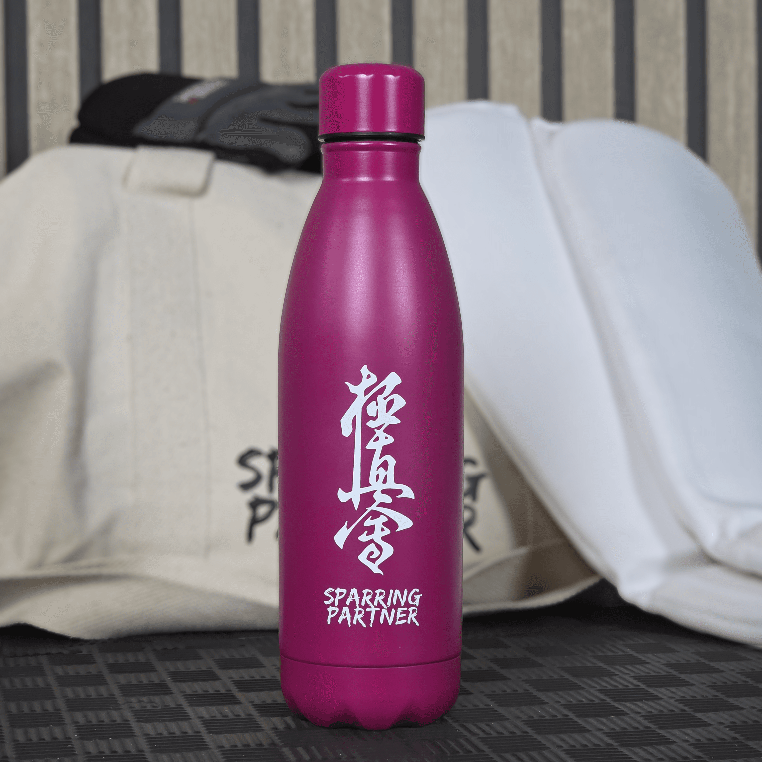 Butelka Karate Kanji – Różowa Stal