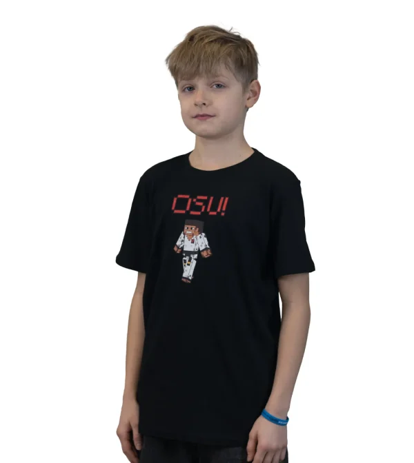 Koszulka dziecięca OSU! Pixel Fighter czarna na modelu
